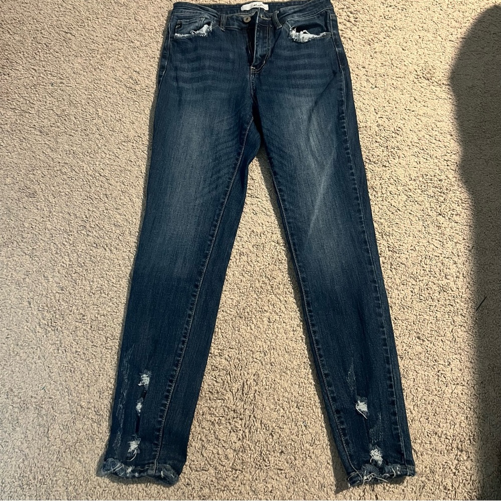 KanCan Dark Wash Distressed Skinny Jeans 
7/27 Y2K Edgy Grunge Stretch Denim